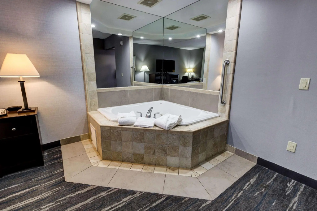Hampton Inn & Suites by Hilton Brantford Conference Centre - Chambres