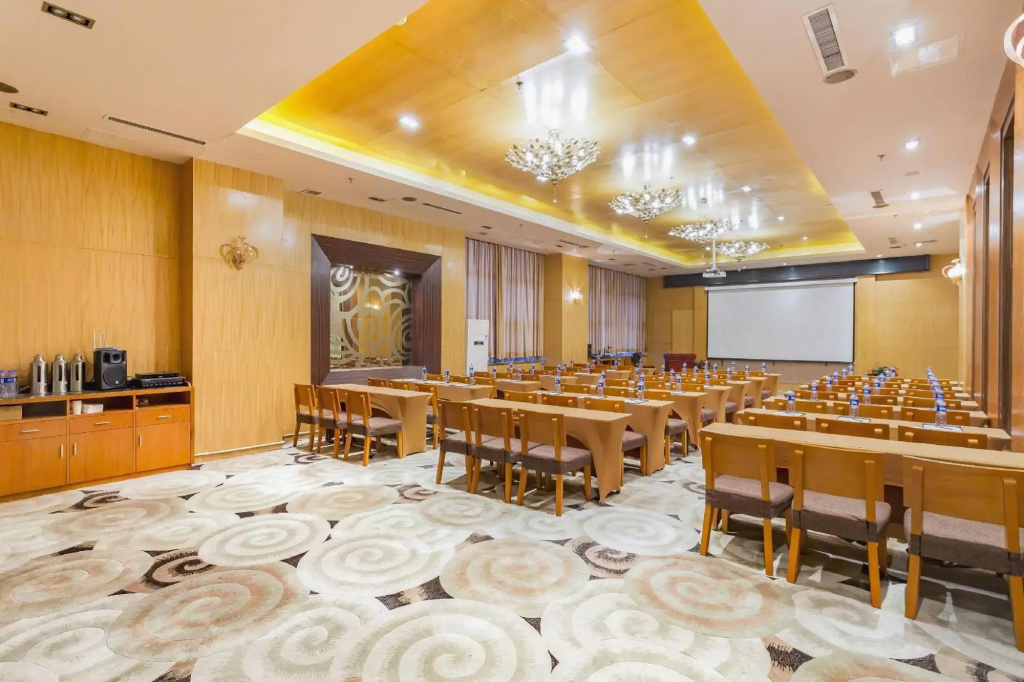 Qinhuangdao Peninsula Seasons Hotel And Apartment - фото 16