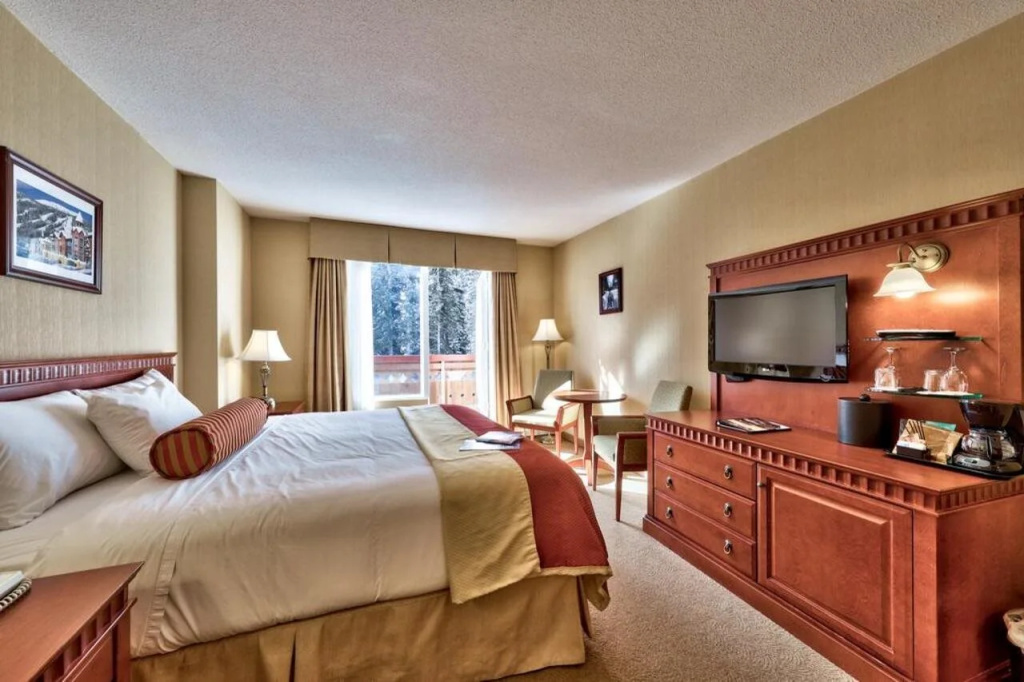 Sun Peaks Lodge - 5