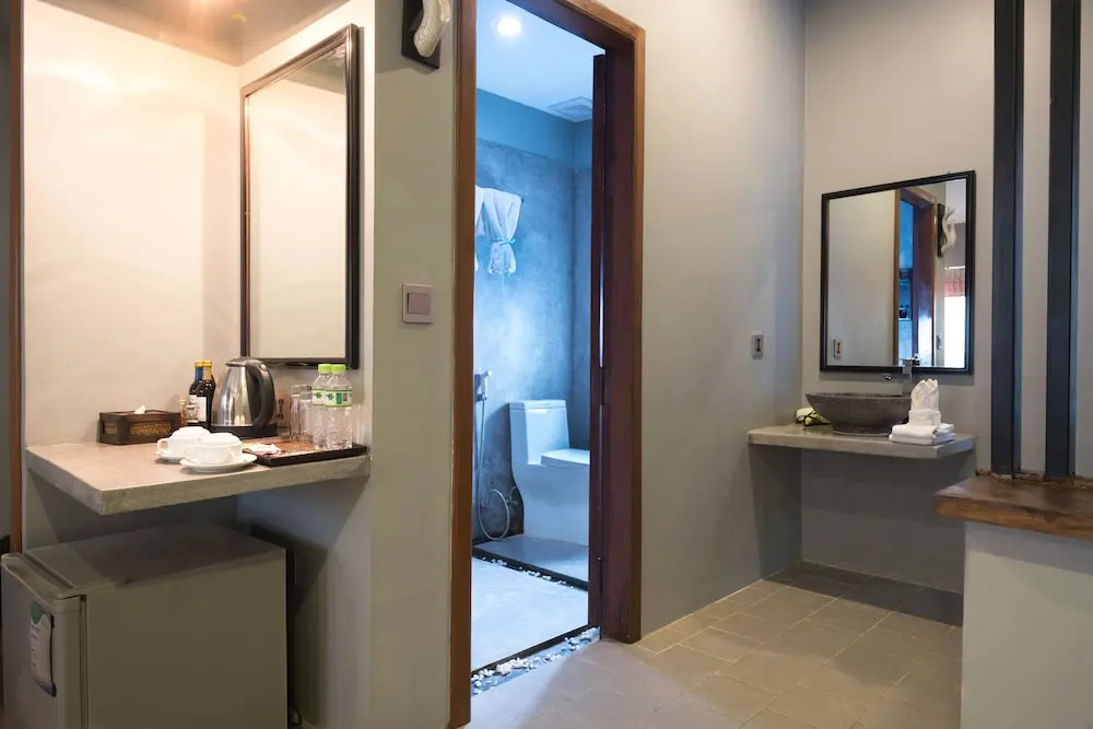 Deluxe Double room with garden view (full double bed)