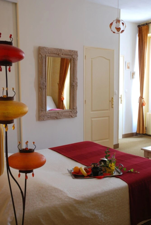 Logis Hôtel les Capucins - Chambres