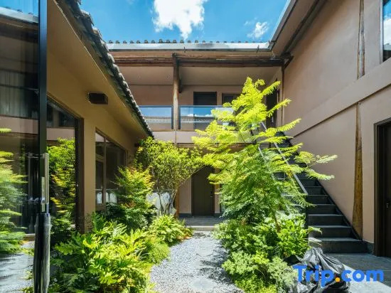 Floral Hotel·Miyake Yisheng Vintage Snow-View Hotel (Sifang St, Lijiang)