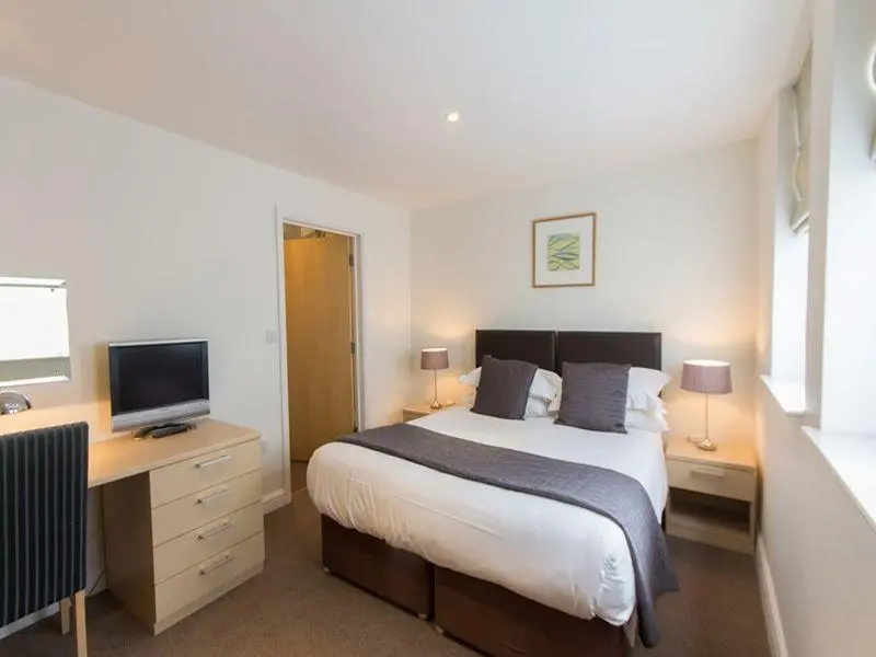 1 Bedroom Double Apartment (full double bed)