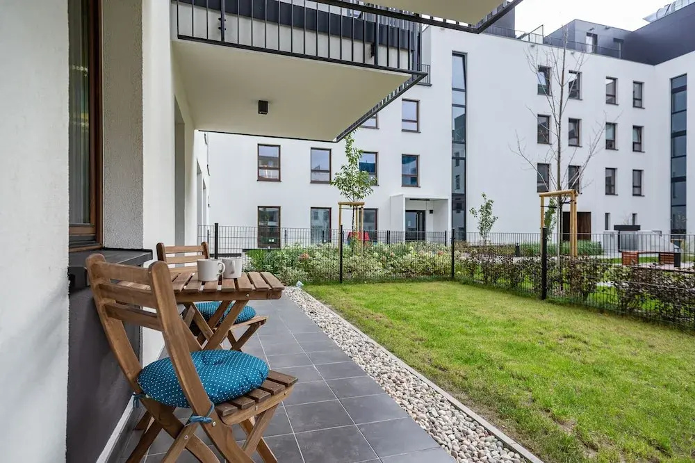 Rzeczypospolitej Apartment by Renters
