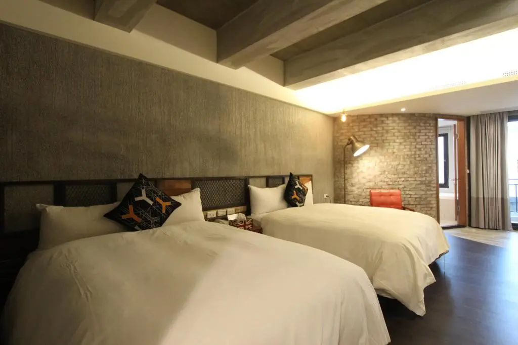 Economy room