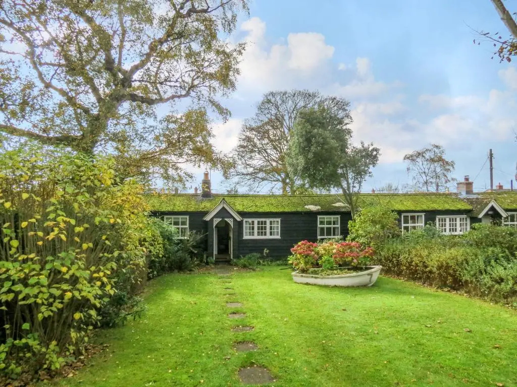 2 Bedrooms Cottage