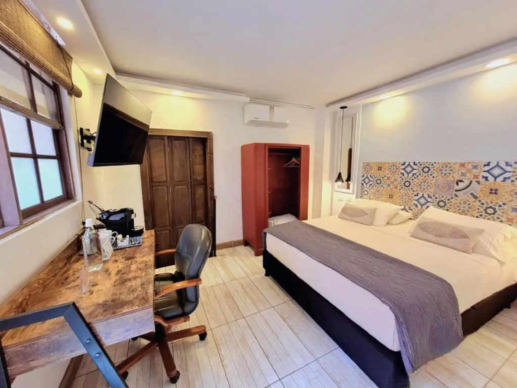 Deluxe Double room (full double bed)