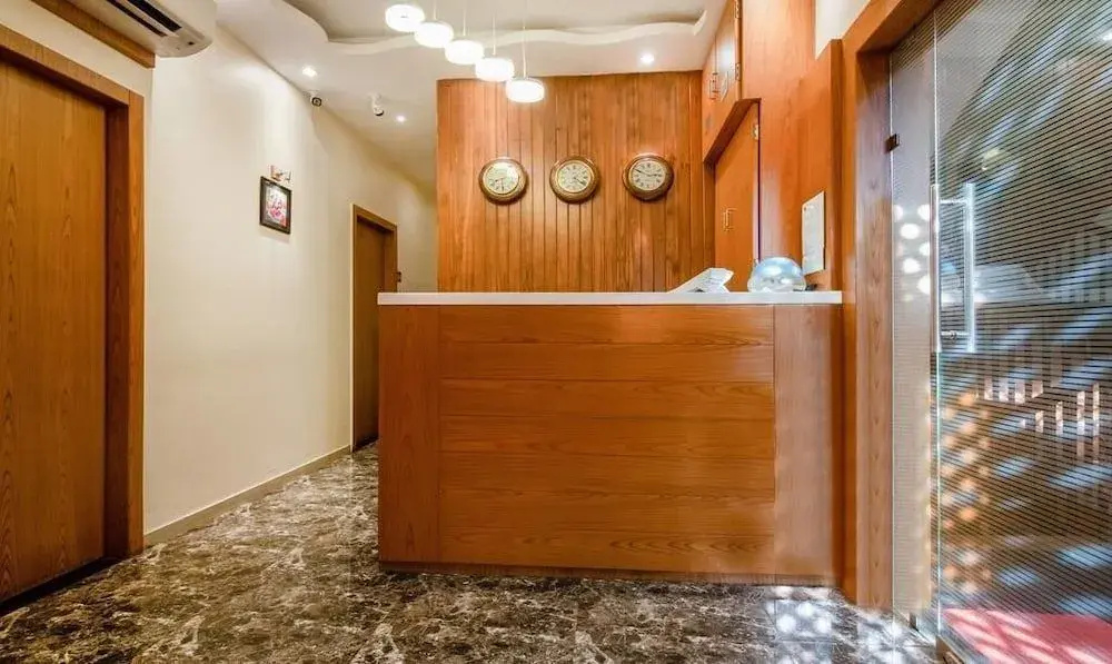 Hotel Volga Plaza (Near Colaba Causeway)