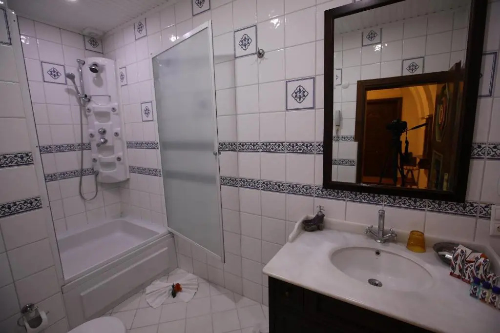 Hotel  Lalesaray - Chambres
