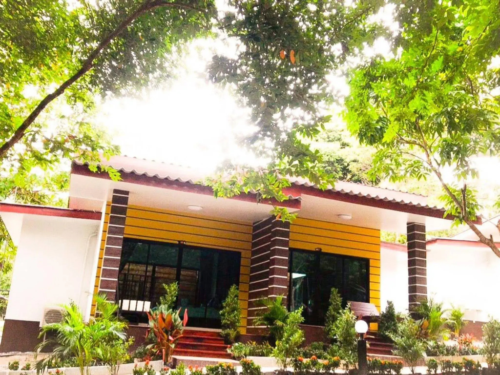 Lipe Sunset Forest Resort