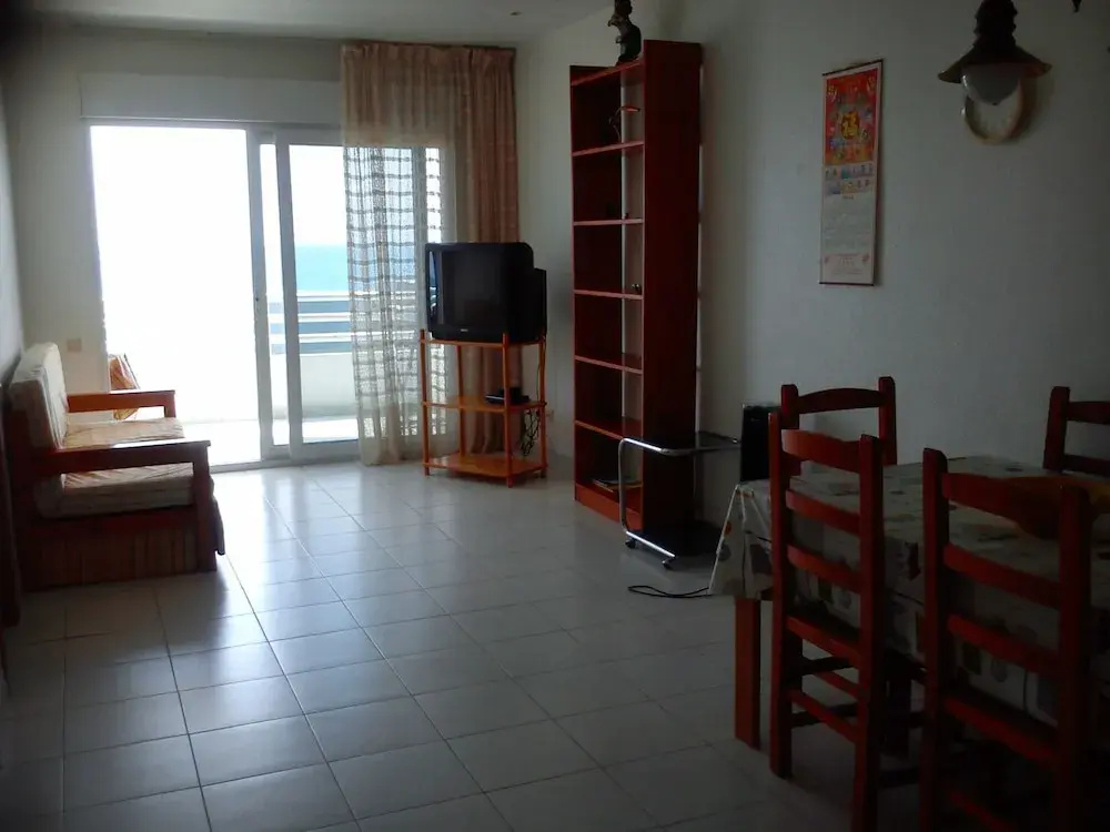 First Line Apartment With Wifi - фото 2