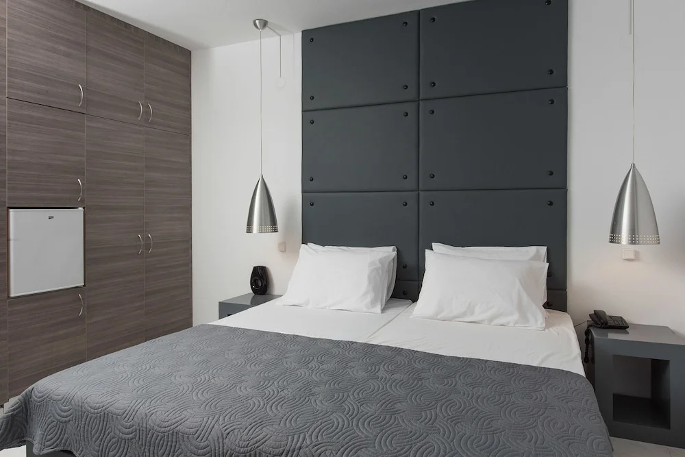 Standard room with balcony and with city view