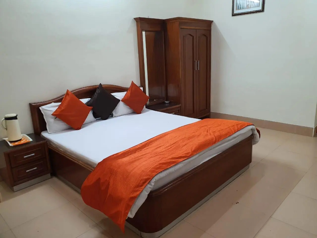 Standard Double room (full double bed)