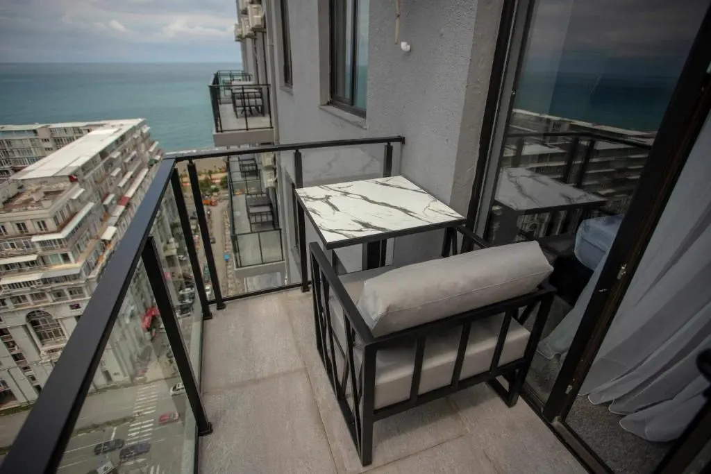 Balcony & Terrace