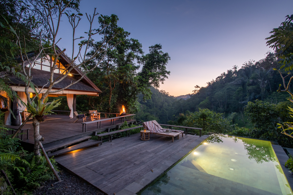 Buahan, A Banyan Tree Escape