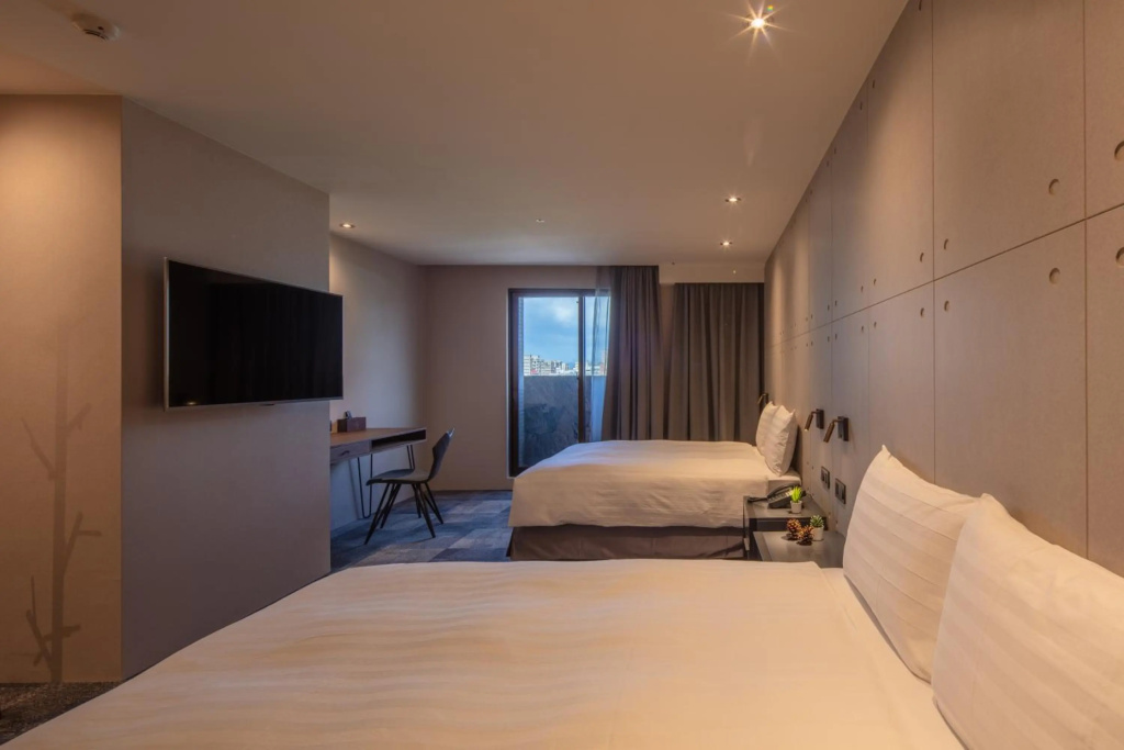 Roaders Plus Hotel Theme — 3