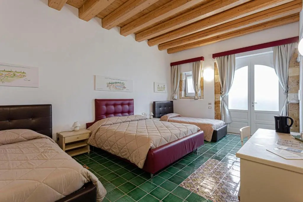 Classic Quadruple room
