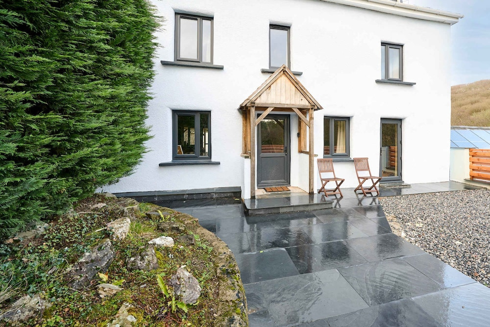 Host Stay Morley House