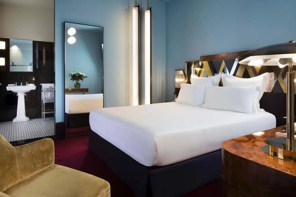 Superior room