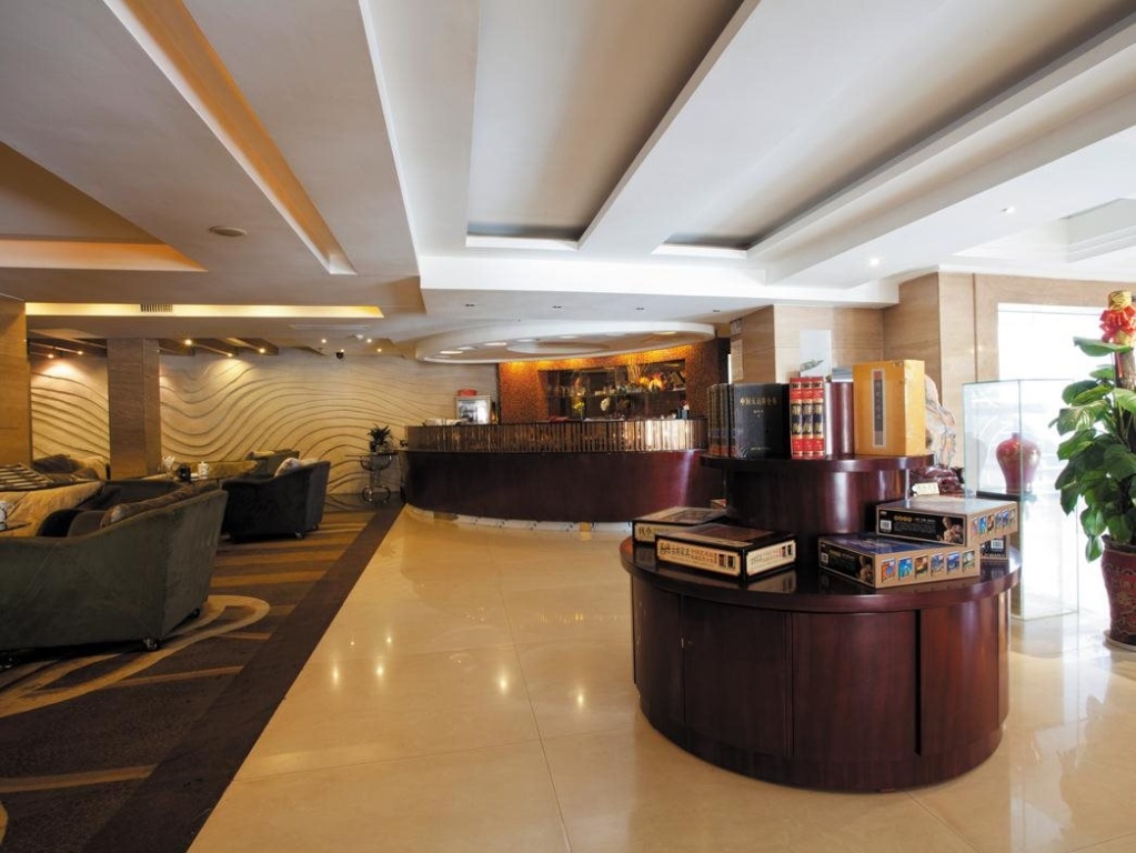 Food & Beverage