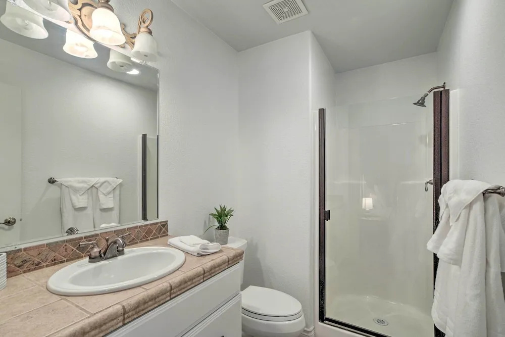 Klamath Falls Home w/ Resort Amenities! - фото 9