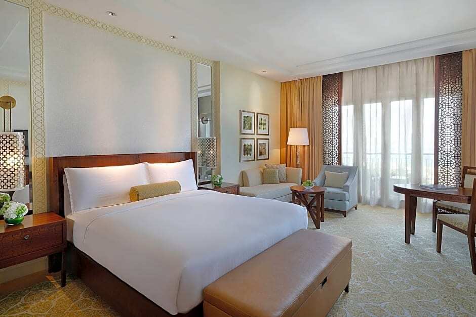 The Ritz-Carlton, Dubai
