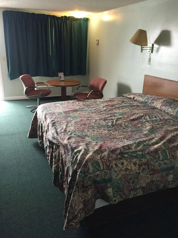 Crown Inn Motel by null