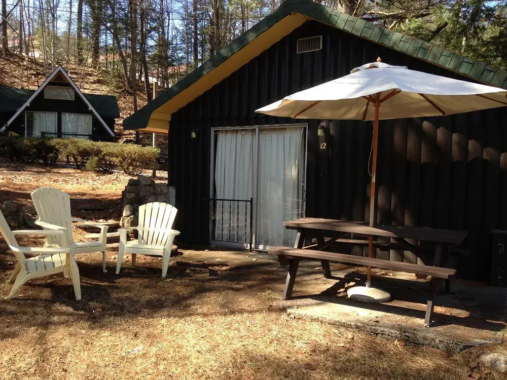 Amber Lantern Lake George Cottage Rental and Motel