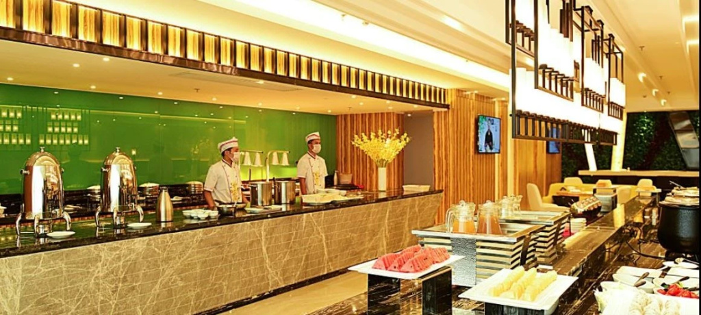 Food & Beverage