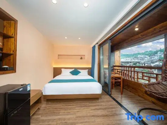Standard Double Family room with balcony and with river view (twin beds)