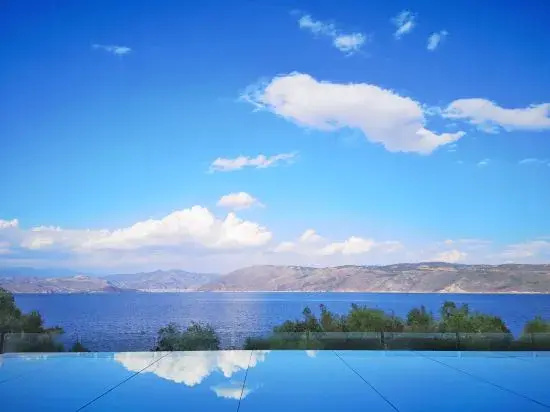 Dali Yuntu S-Bend Seaview Travel Shooting Inn (Junxi Village)