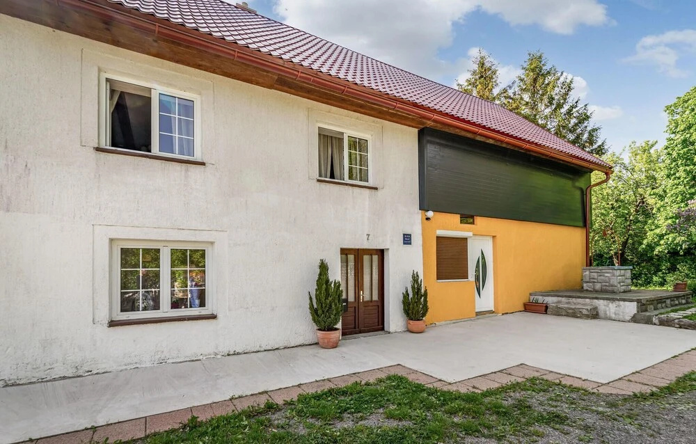Stunning Home in Fuzine With Wifi and 2 Bedrooms