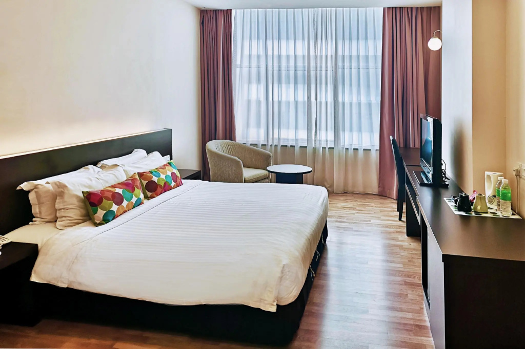Executive room with city view