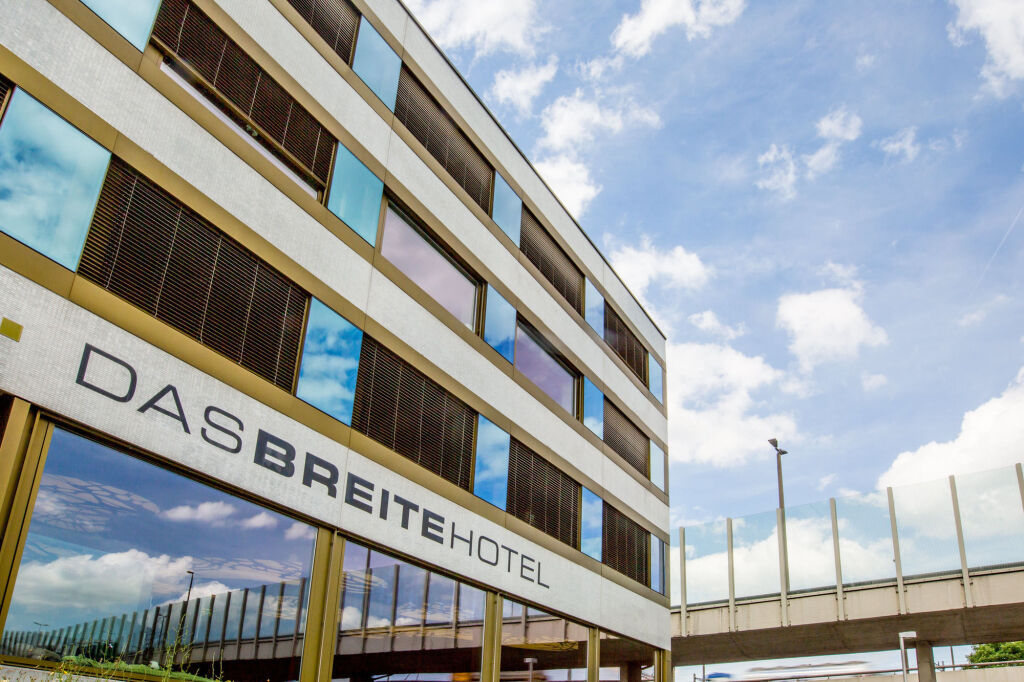 Dasbreitehotel picture