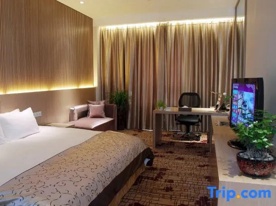 Business Double room (full double bed)