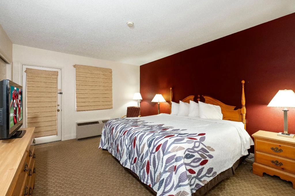 Double Suite (full double bed)