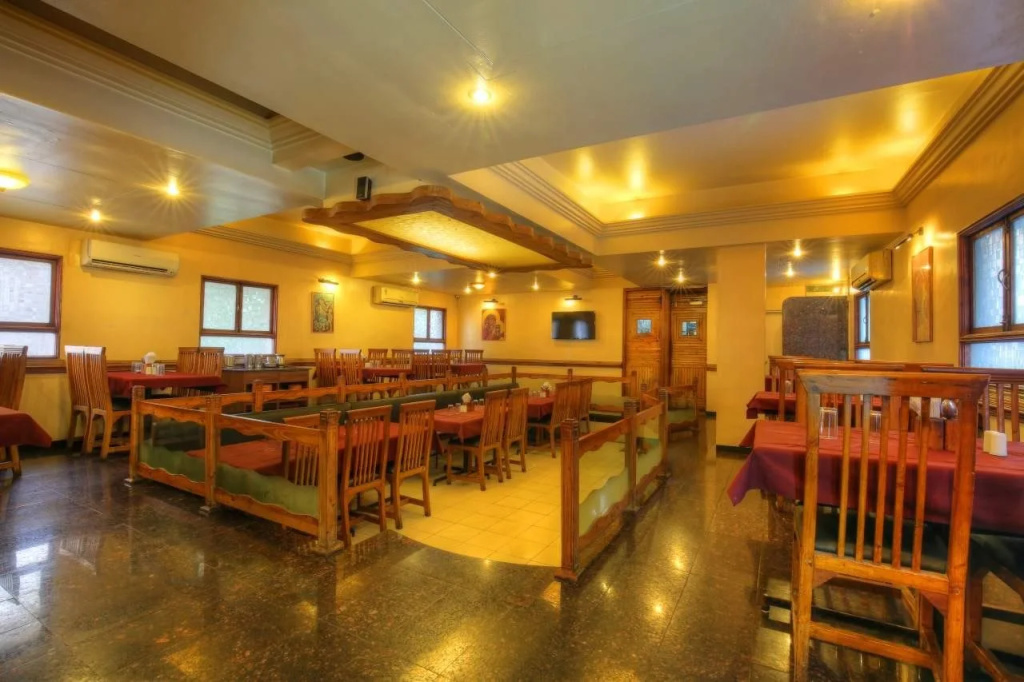 Lobby & Reception