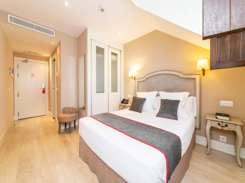 Hotel Altora — 4