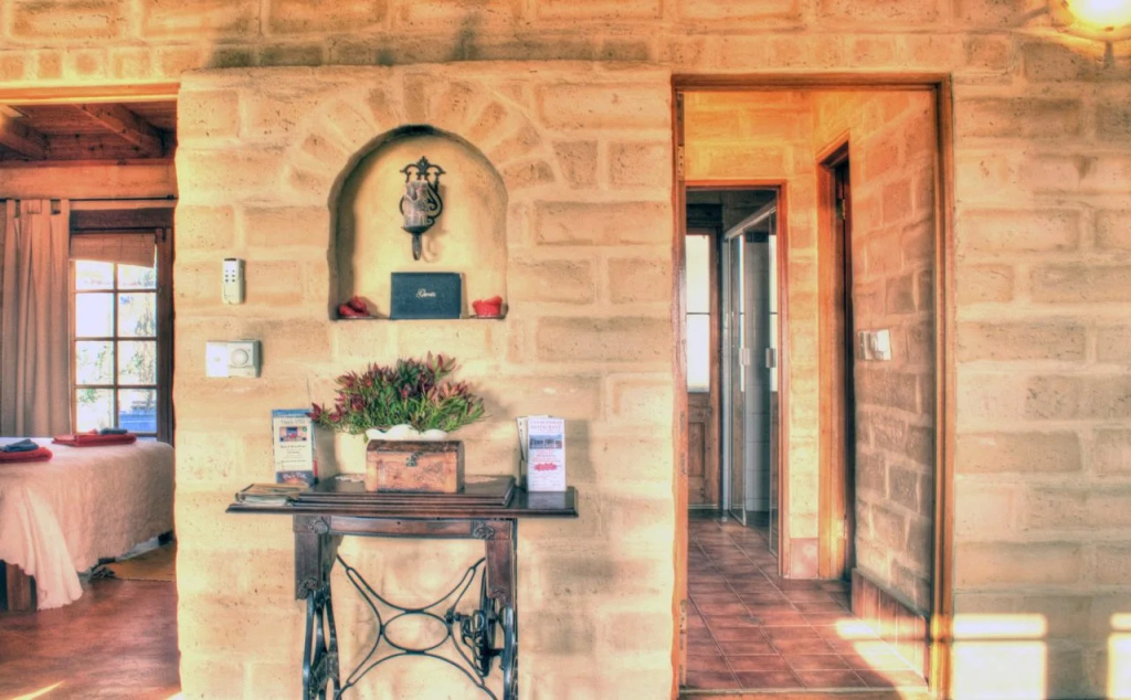 Dee's Villa Bed & Breakfast