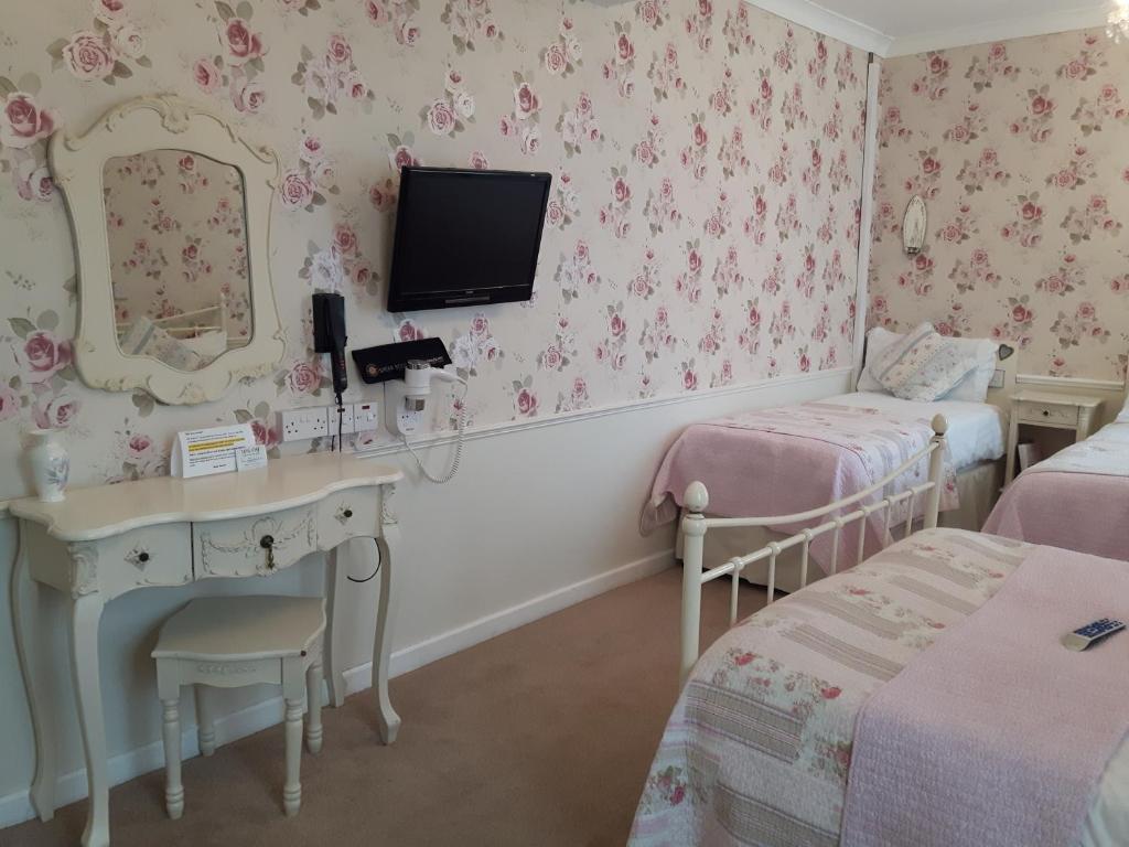 gallery_image_hidden_12