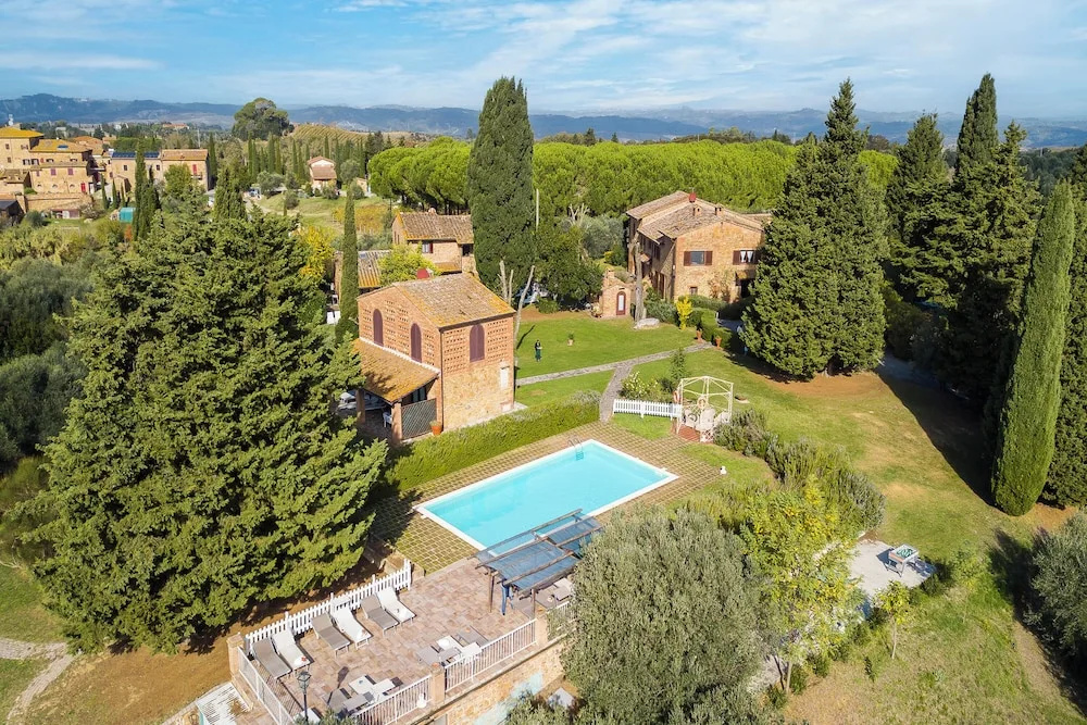 Borgo Ciclamino Pool&activities