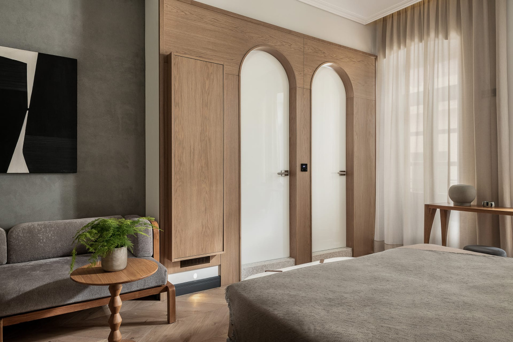 Suite with balcony