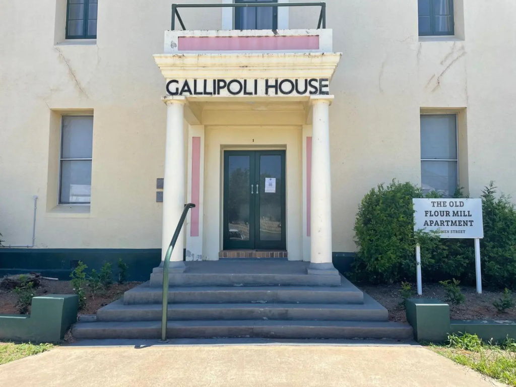 Gallipoli House- The Loft Apartment