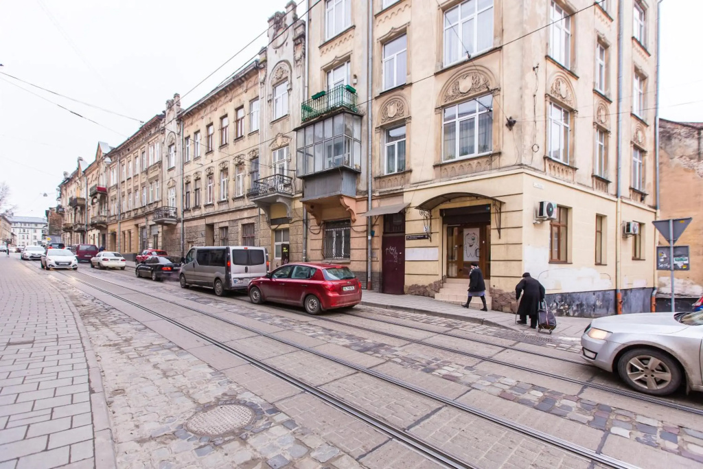 Квартира у Львові, біля Залізничного вокзалу, вул. Городоцька 58.