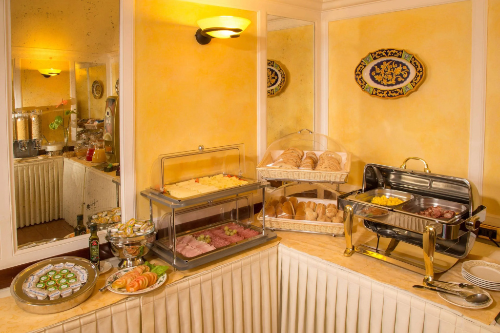Hotel photo 11