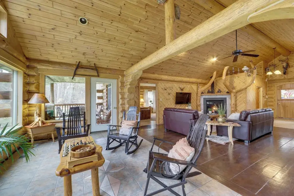 Rustic Tustin Cabin on 7 Acres w/ Fire Pit & Porch