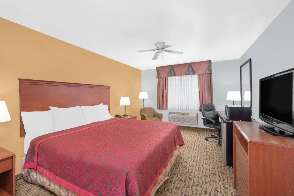 Standard Double room (full double bed)