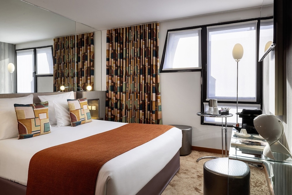 7 Eiffel Hotel 32