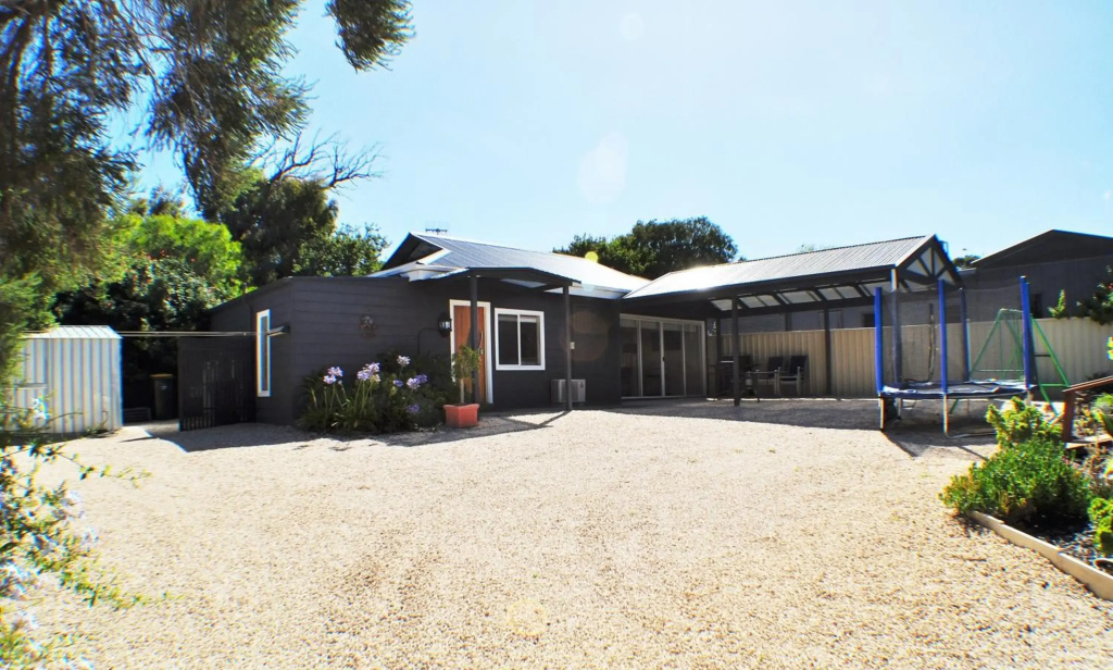 LUXURIOUS Couples Escape, SPA BATH, Netflix, NBN