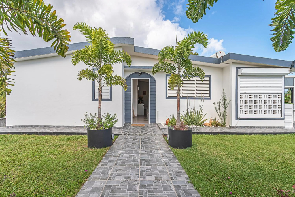 Voir la photo 2 — Villa de 3 chambres avec piscine privee jacuzzi et jardin clos a Baie Mahault